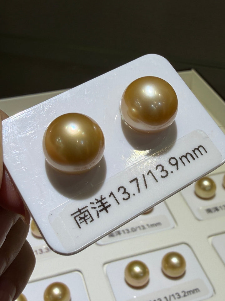[Fine Jewelry] South Sea Golden Pearl 5A 13–14mm 18K Gold Stud Earrings