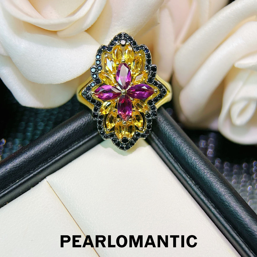 [Elección del diseñador] Exquisito Anillo Artesanal de Múltiples Piedras Preciosas con Pétalos Dorados y Plata Bañada en Oro