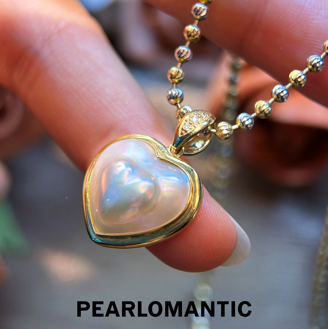 [Joyas finas] Colgantes de corazón Amami Dream con perlas mabe japonesas de oro de 18k y diamantes