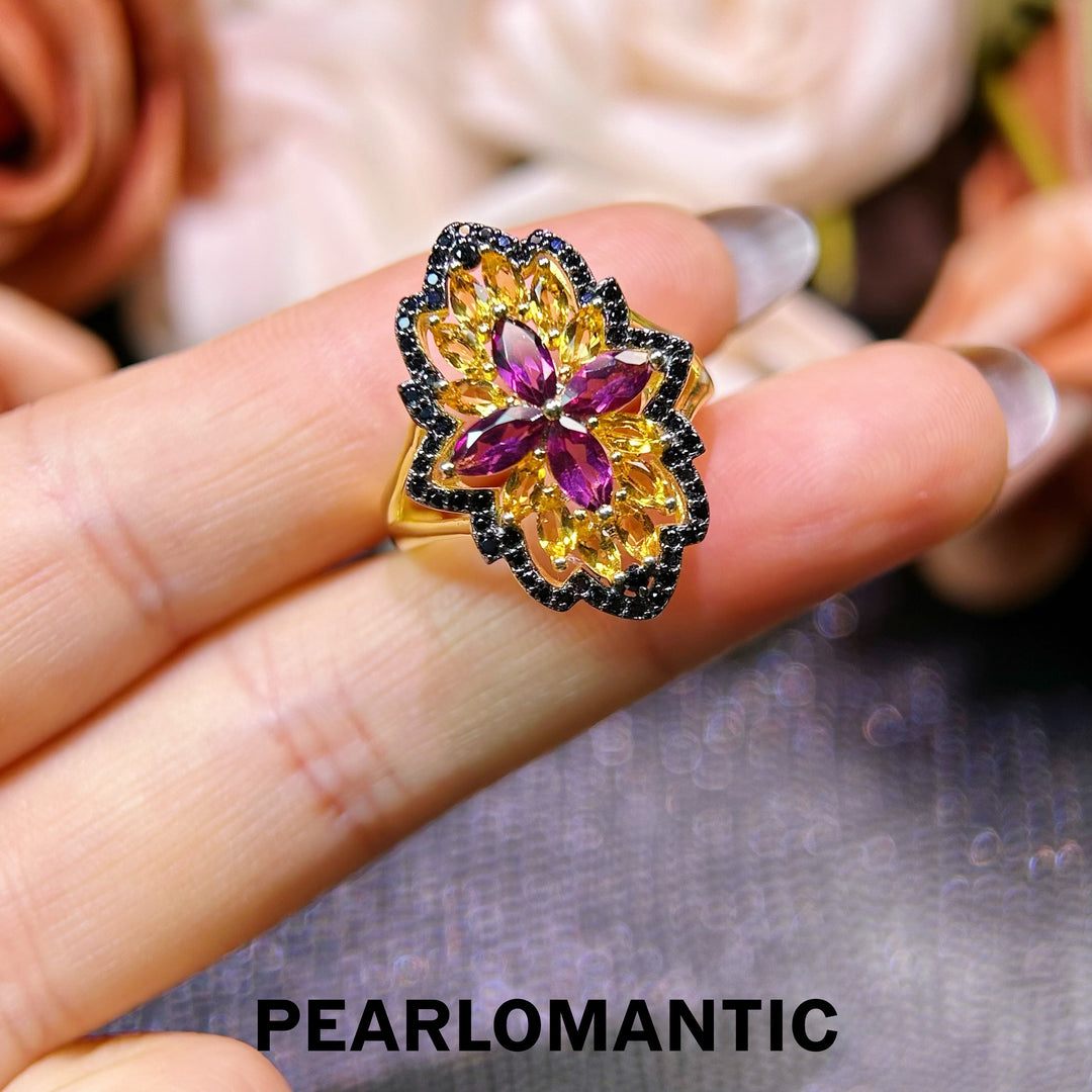 [Elección del diseñador] Exquisito Anillo Artesanal de Múltiples Piedras Preciosas con Pétalos Dorados y Plata Bañada en Oro