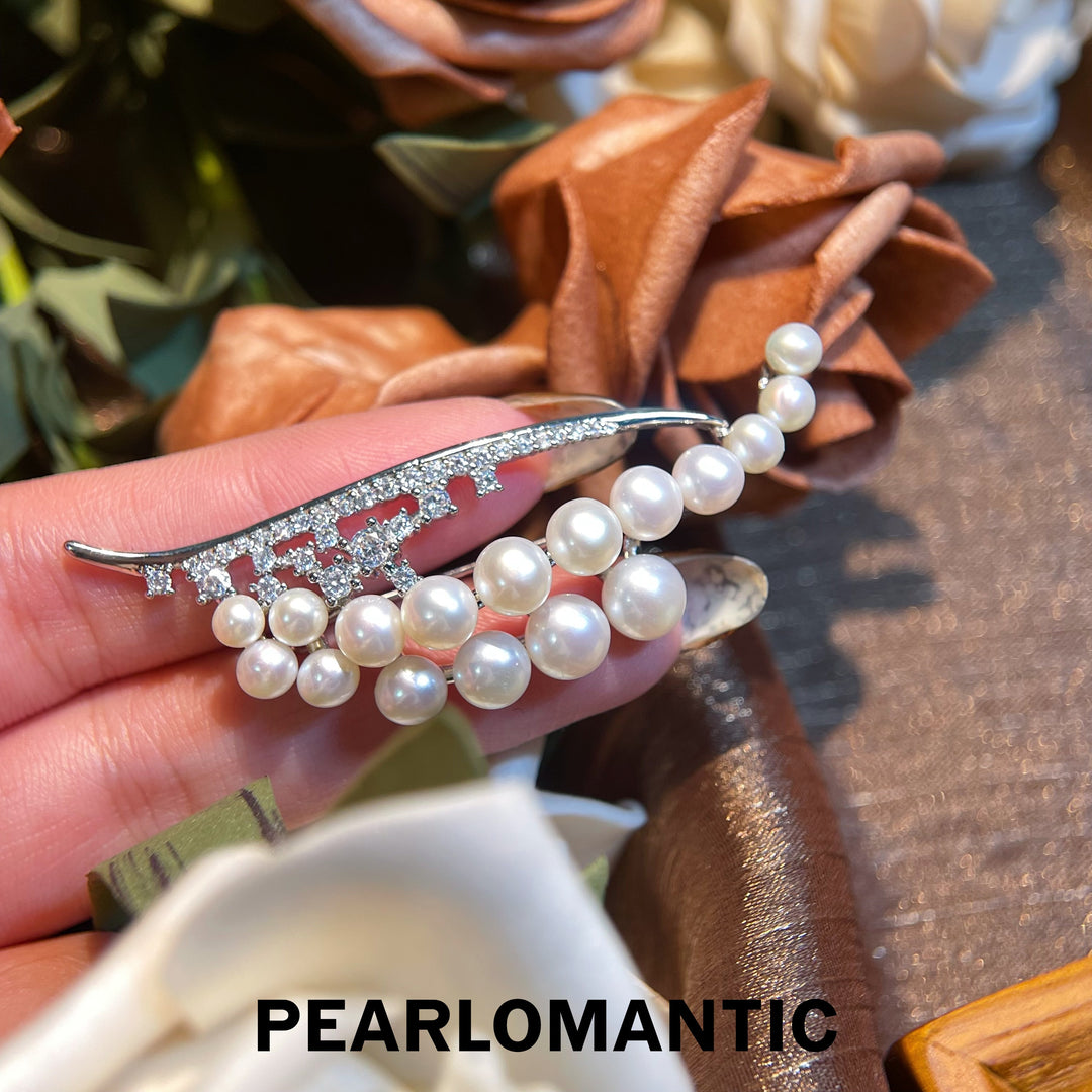 [Everyday Essentials] Freshwater Pearl 3-5mm White Leaf Design Brooches