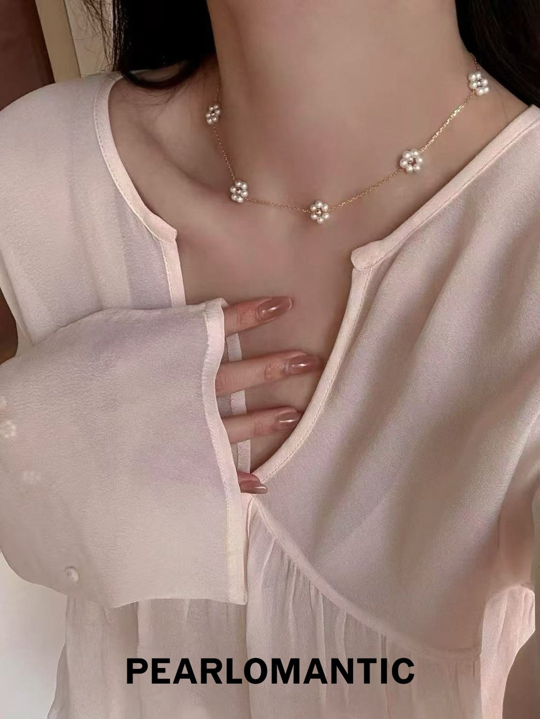 [Everyday Essentials] Petite Freshwater Pearl Flower Collarbone Necklace