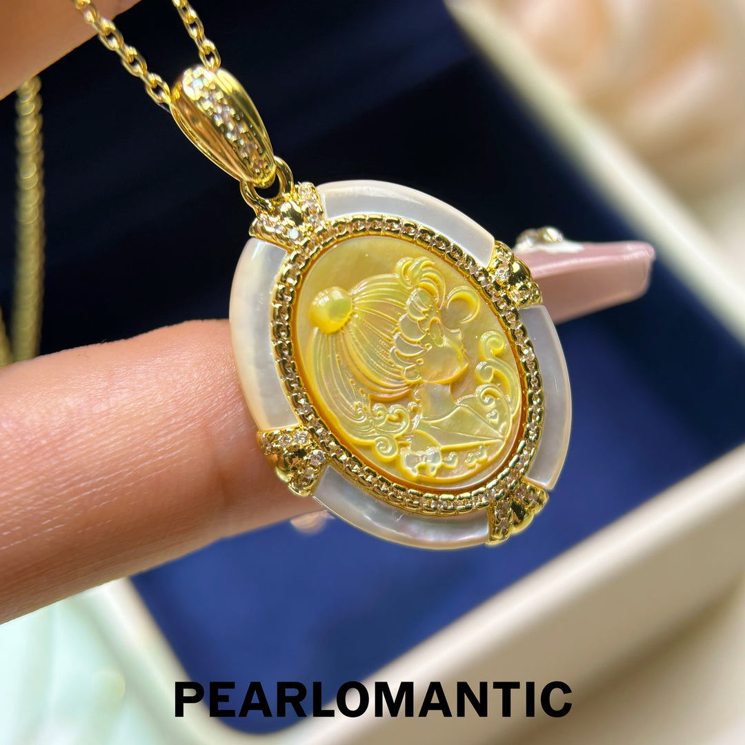 [Everyday Essentials] Golden Muse Gold Lip Shell &amp; White MOP Oval Pendant