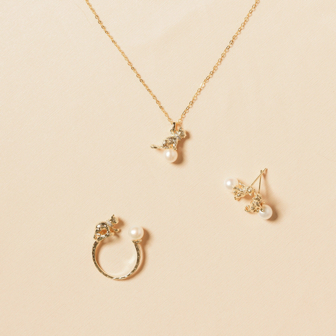 【Everyday Essentials】Meow Kitty Freshwater White Pearls Set - Earring, Pendant, Ring
